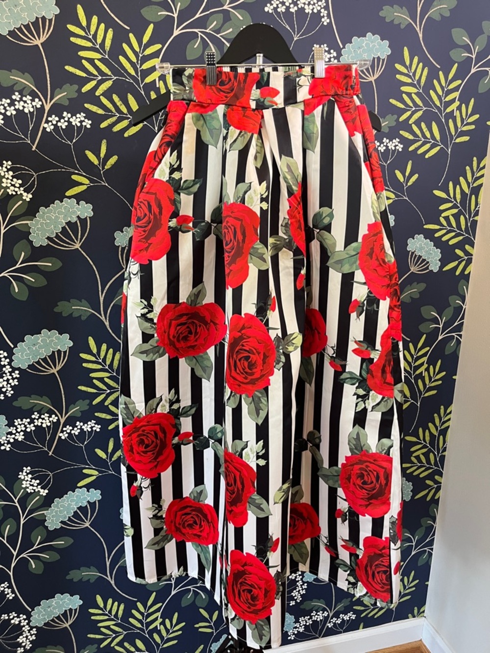 Black White Striped Midi Skirt Red Rose Floral Print High Waist Pleated Skirt S